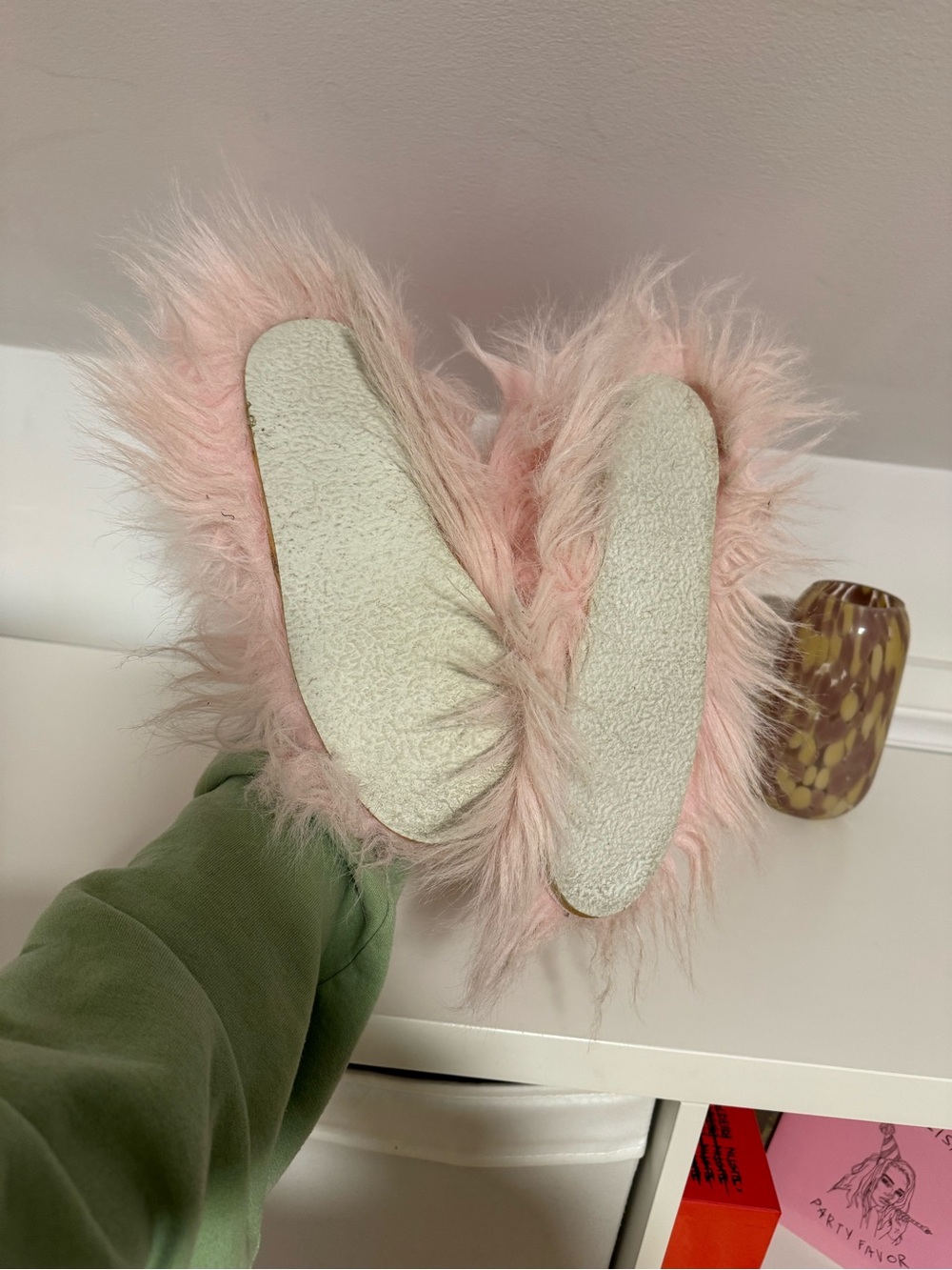 slippers - Picture 4 of 6